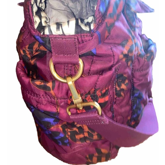Marc Jacobs Large Purple Duffel Bag, Diaper Bag, Tote Travel Bag Lots of Pockets - Picture 4 of 14